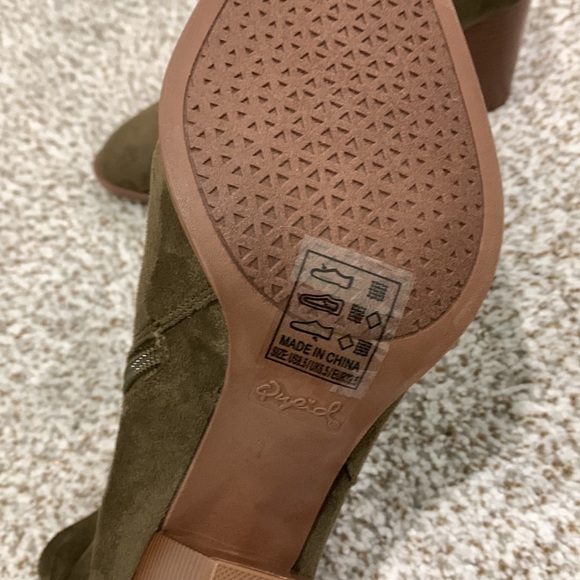 Never worn womens qupid boots size 8.5 - Picture 5 of 5